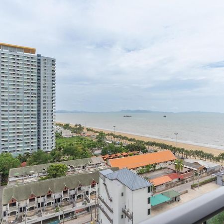 Aeras Beachfront Condominium Praia de Jomtien Exterior foto